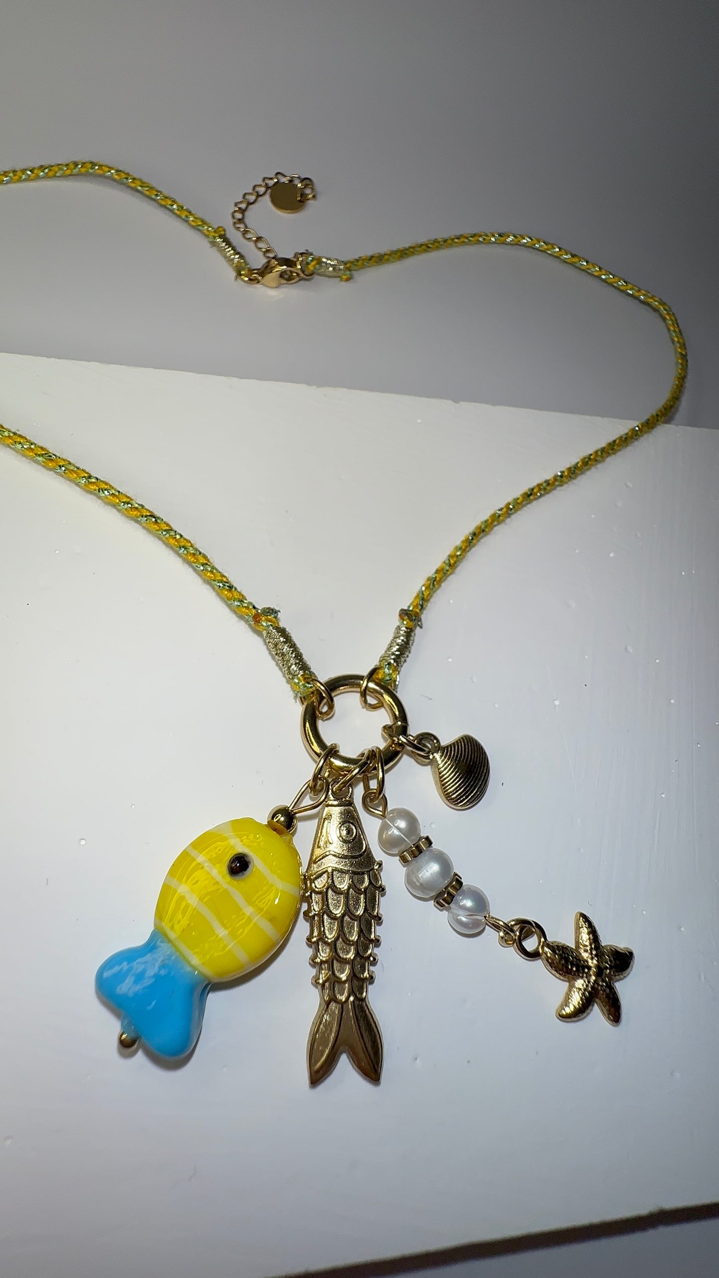 Collier mer jaune