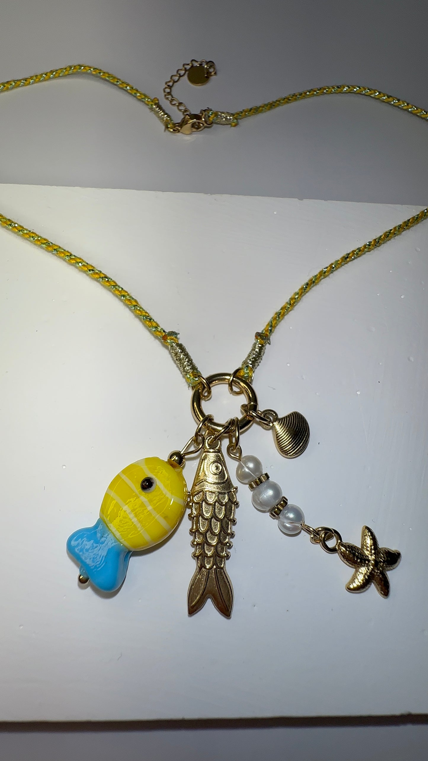 Collier mer jaune